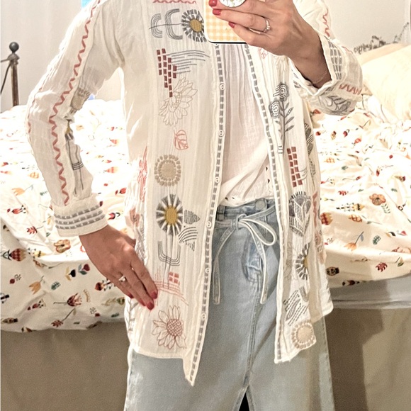 Beautiful white Johnny was Biya Zara button up - Picture 2 of 5